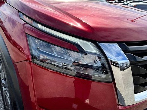 Used 2024 Nissan Pathfinder SV image 30