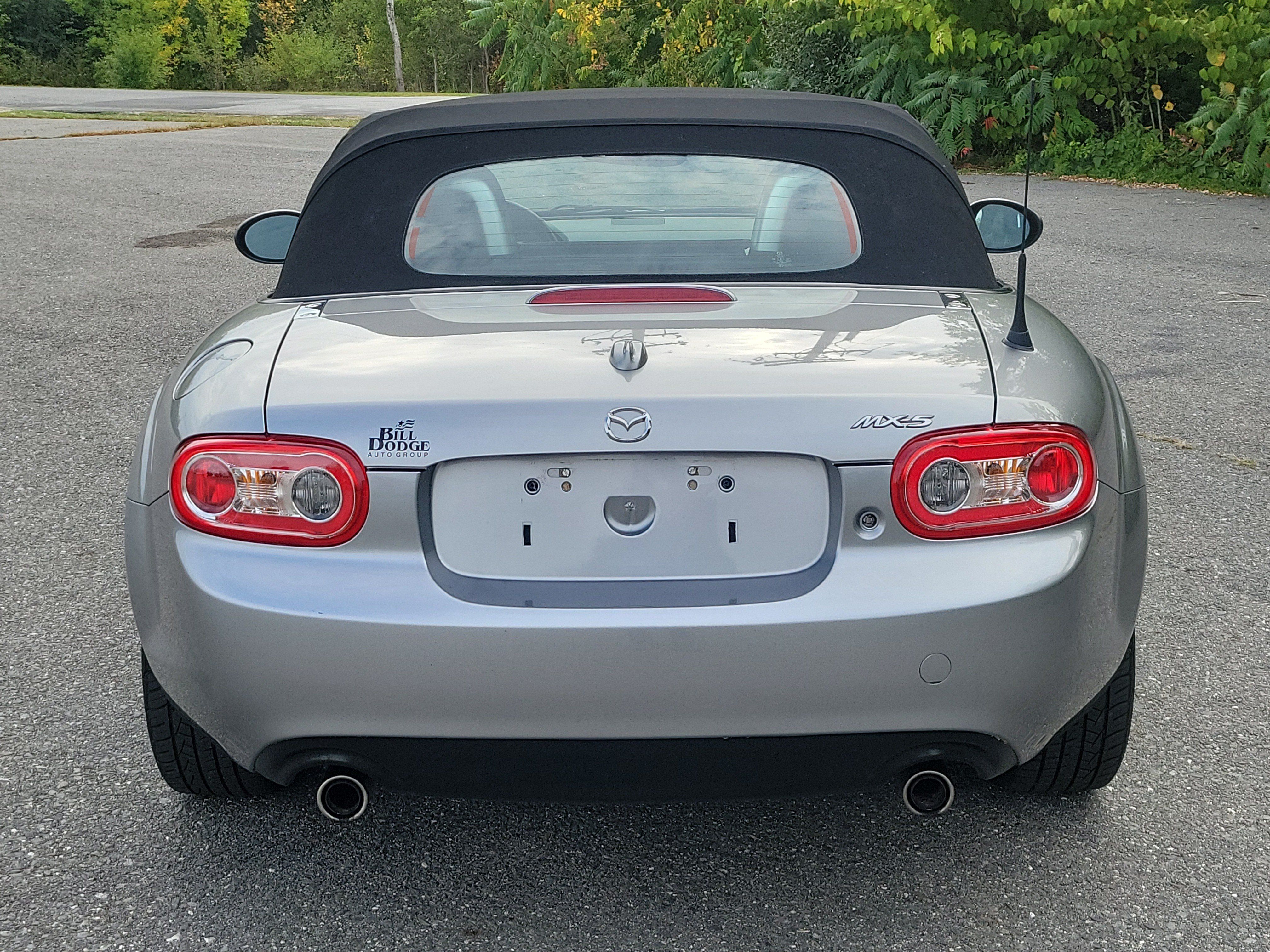 Used 2011 MAZDA MX-5 Miata Grand Touring w/ Premium Pkg RWD image 6