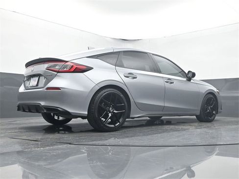 Used 2023 Honda Civic Sport image 11