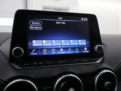 Used 2024 Nissan Sentra SV FWD image 11