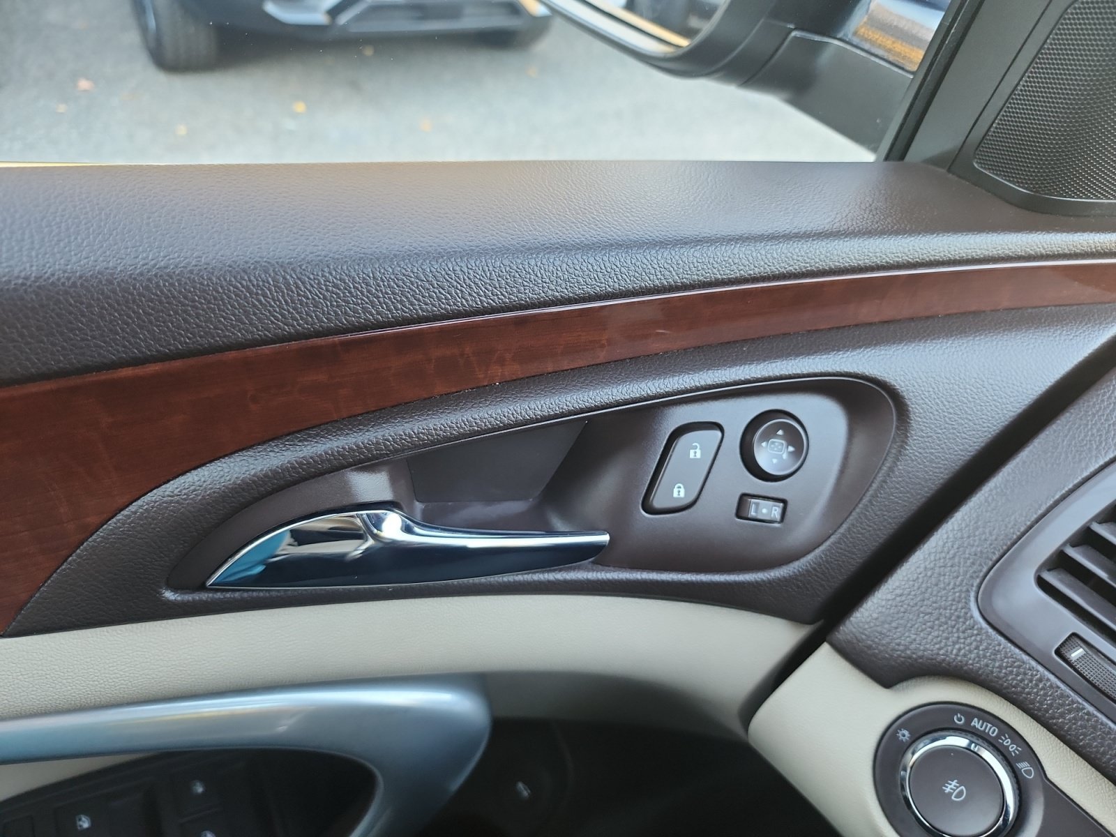 Used 2015 Buick Regal Premium w/ Experience Buick Package FWD image 19