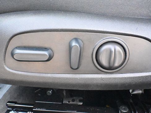 Used 2024 Chevrolet Malibu LT FWD image 9