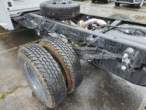 New 2025 RAM 3500 Tradesman image 20