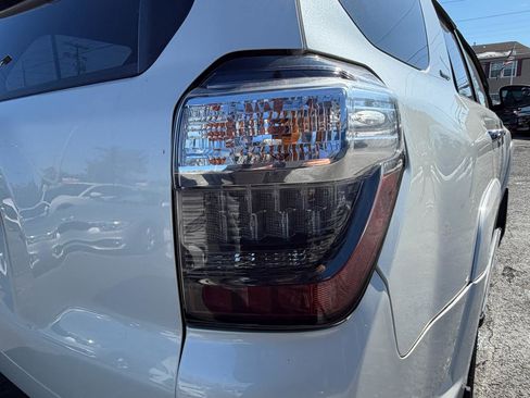 Used 2016 Toyota 4Runner Limited image 28