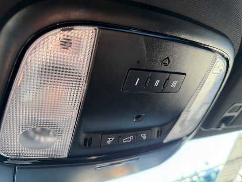 Used 2025 Dodge Durango GT image 21