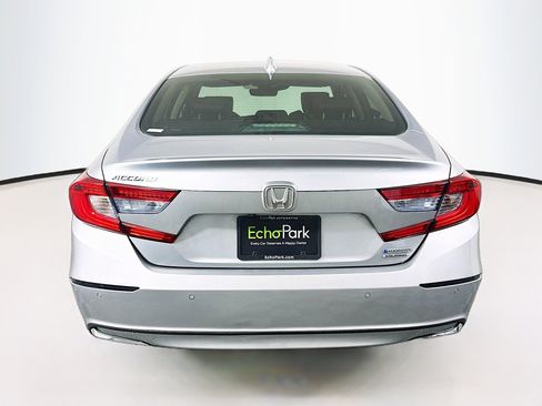 Used 2020 Honda Accord Touring image 7