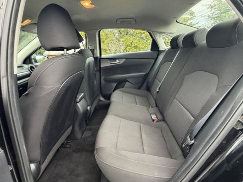 Used 2020 Kia Forte LXS FWD image 13