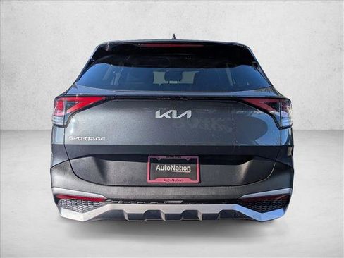 Used 2024 Kia Sportage LX image 7