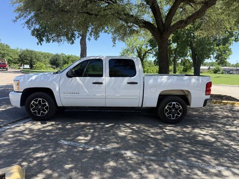 Used 2011 Chevrolet Silverado 1500 LT image 7