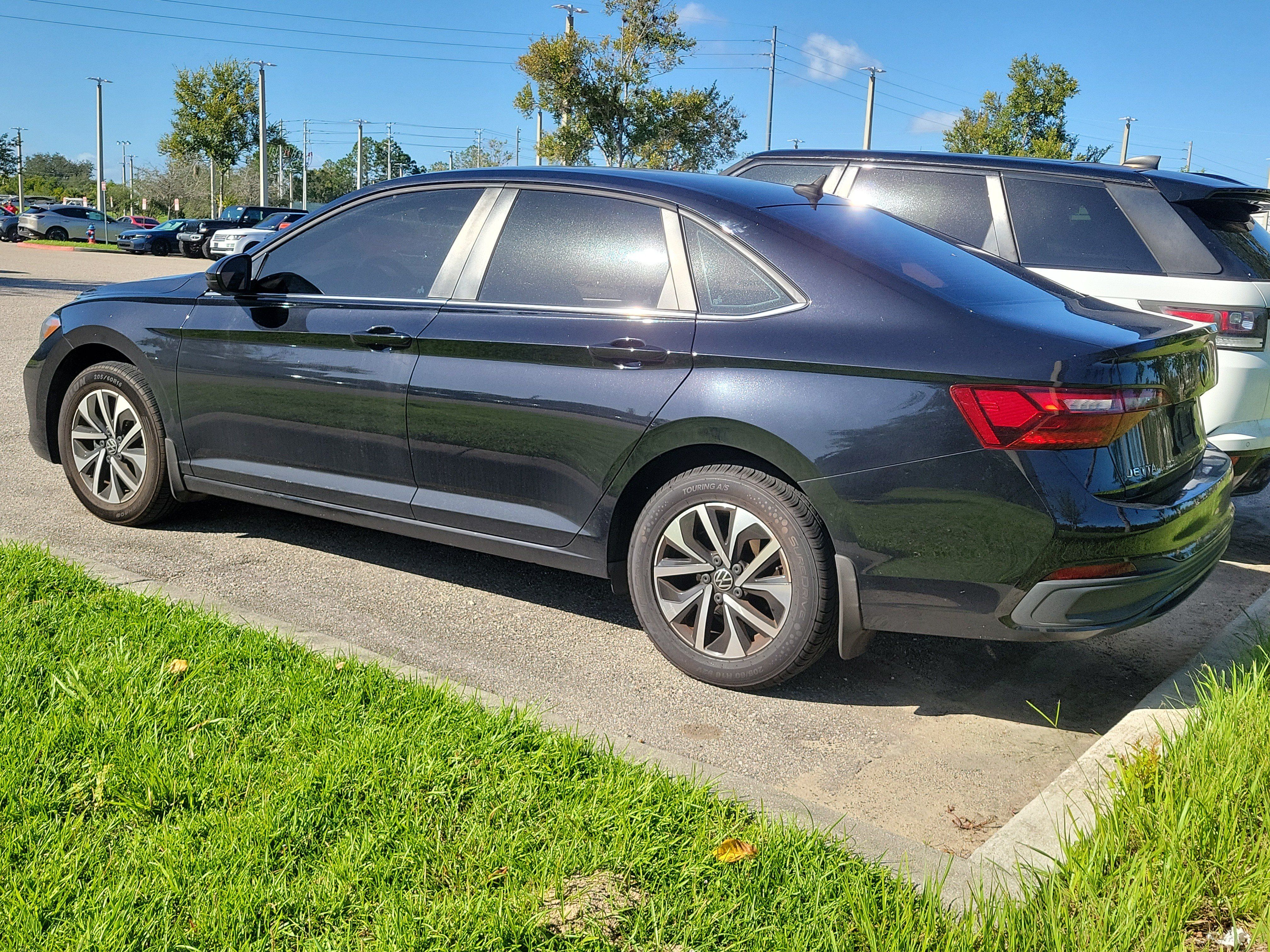 Used 2022 Volkswagen Jetta S FWD image 4