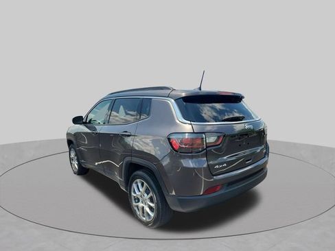 Used 2022 Jeep Compass Latitude w/ Sun and Sound Group AWD/4WD image 15