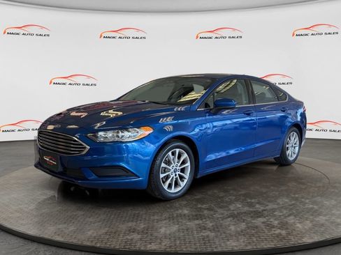 Used 2017 Ford Fusion SE w/ Fusion SE Technology Package FWD image 36