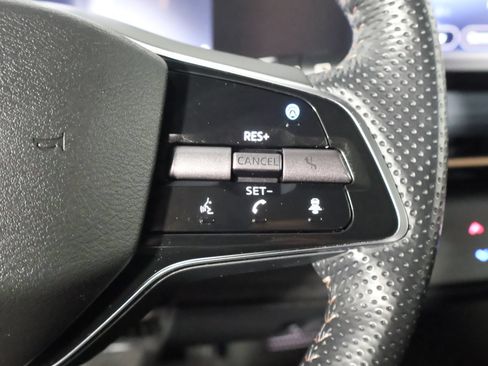 Used 2024 Nissan Ariya AWD image 30
