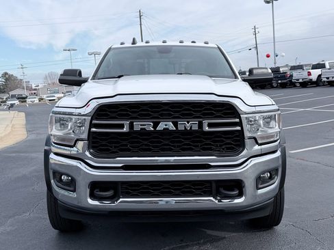 Used 2022 RAM 4500 Tradesman w/ Chrome Appearance Group image 3