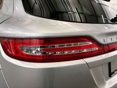 Used 2017 Lincoln MKC Reserve image 28