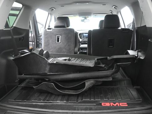 Used 2020 GMC Acadia SLE w/ Driver Convenience Package image 25