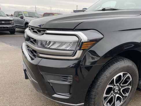 Used 2024 Ford Expedition XLT image 38
