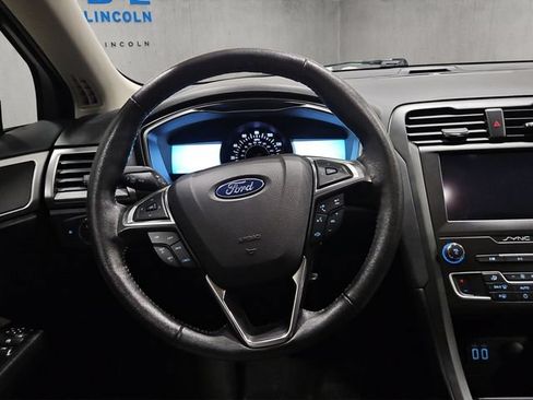 Used 2020 Ford Fusion SE w/ Equipment Group 151A FWD image 14