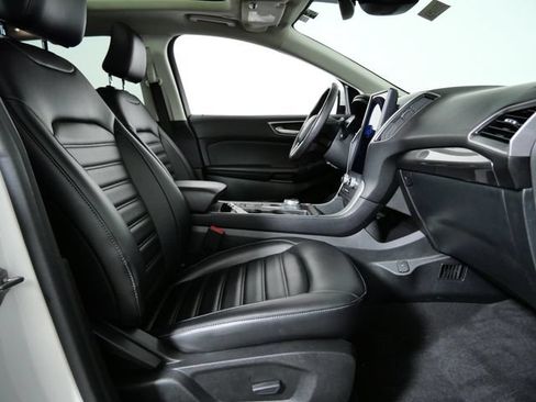 Certified 2024 Ford Edge SEL w/ Convenience Package AWD/4WD image 11