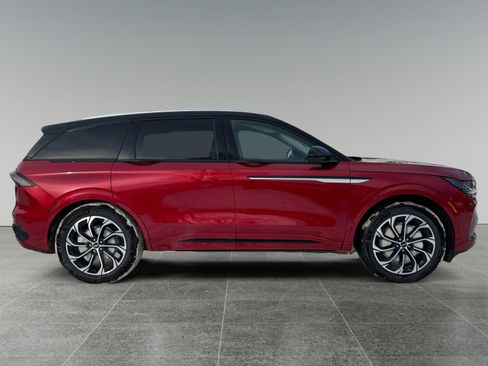 New 2026 Lincoln Nautilus Reserve image 6