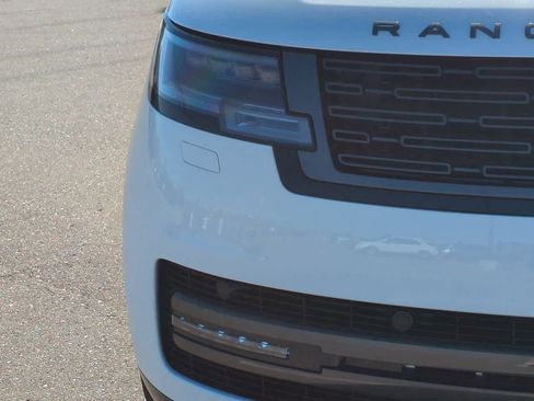 New 2025 Land Rover Range Rover SE image 10
