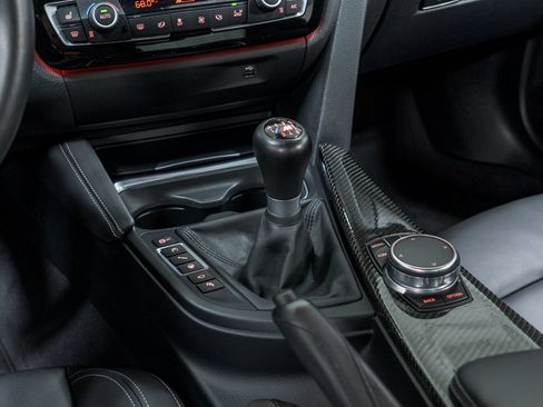 Used 2018 BMW M3 RWD image 22