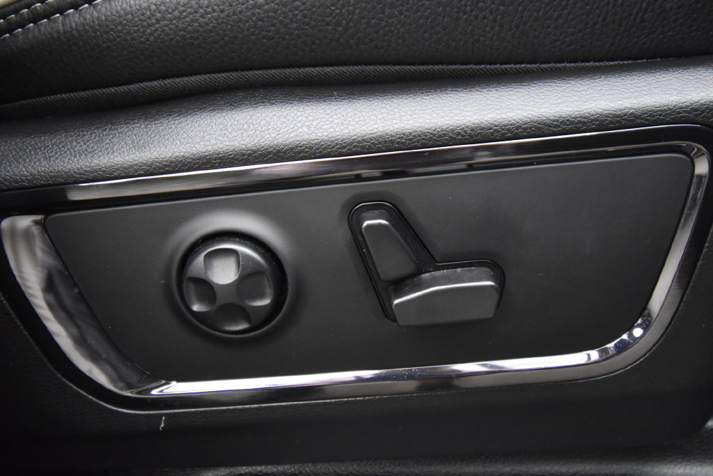 Used 2025 RAM 1500 Limited w/ Bed Utility Group AWD/4WD image 33