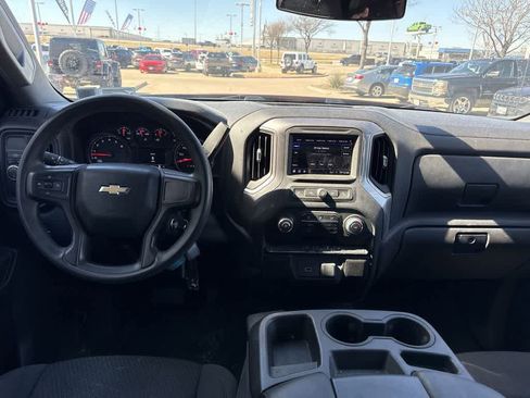 Used 2020 Chevrolet Silverado 1500 Custom w/ Custom Value Package image 15