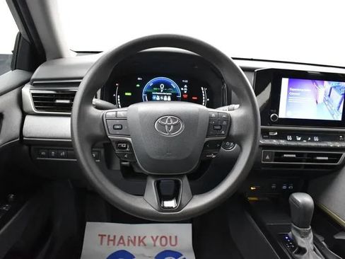 Used 2025 Toyota Camry LE FWD image 19