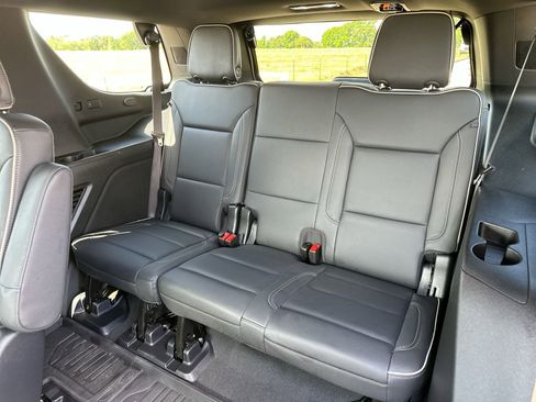 Used 2025 GMC Yukon Elevation w/ LPO, Elevation Black Package AWD/4WD image 24