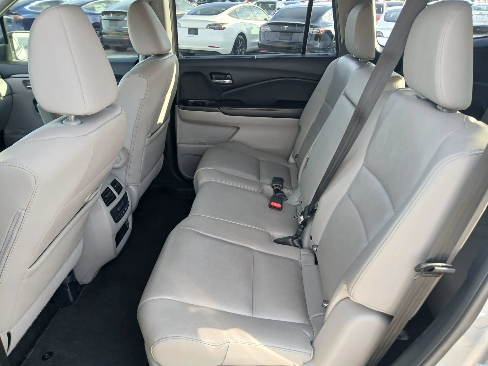 Used 2022 Honda Pilot Special Edition image 13
