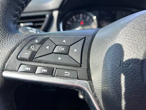 Used 2020 Nissan Rogue SL FWD image 21