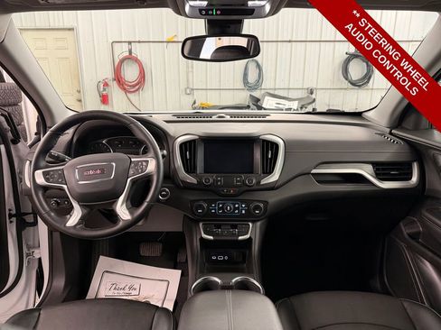 Used 2023 GMC Terrain SLT image 16