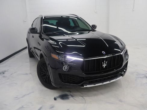 Used 2017 Maserati Levante S image 2