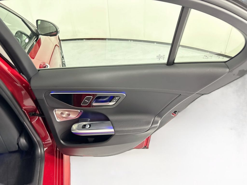 Used 2025 Mercedes-Benz C 300 Sedan image 27
