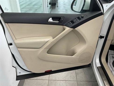 Used 2017 Volkswagen Tiguan Wolfsburg Edition AWD/4WD image 9