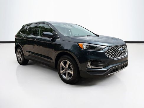 Used 2023 Ford Edge SEL w/ Convenience Package AWD/4WD image 3