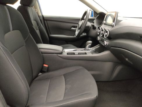 Used 2024 Nissan Sentra SV FWD image 21
