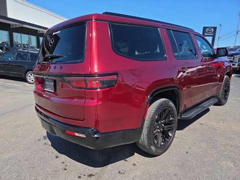 Used 2024 Jeep Wagoneer Series II image 5