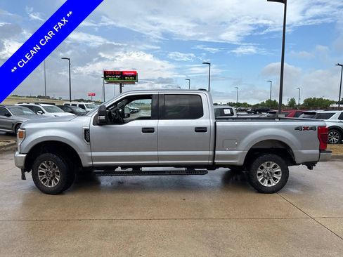 Used 2022 Ford F250 XLT AWD/4WD image 3