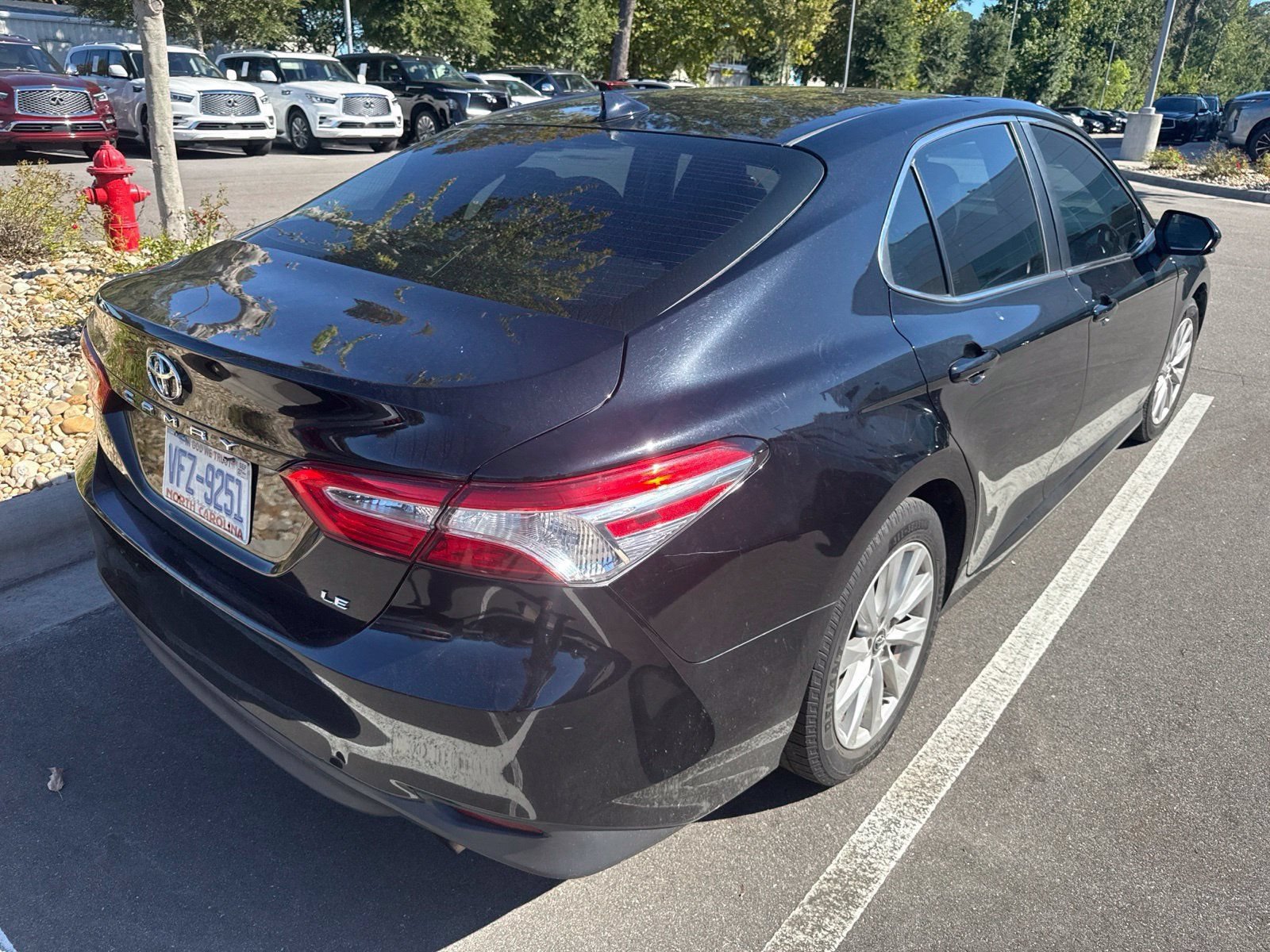 Used 2019 Toyota Camry LE FWD image 18