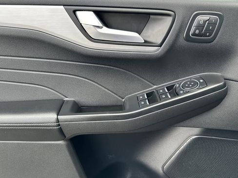 Certified 2025 Ford Escape Platinum image 12