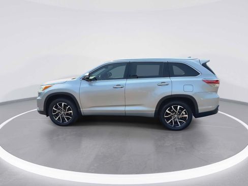 Used 2014 Toyota Highlander Limited FWD image 5