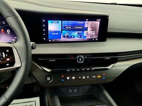 Used 2025 Nissan Murano SV AWD/4WD image 16