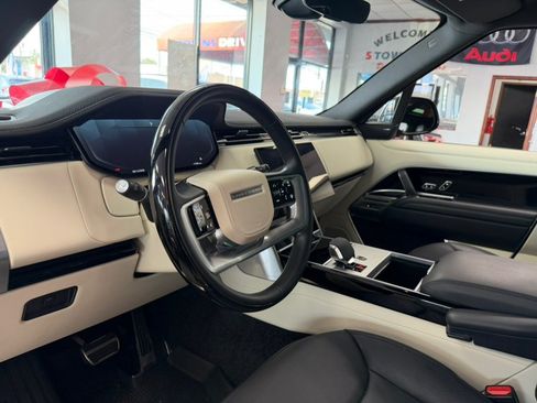 Used 2024 Land Rover Range Rover Long Wheelbase SE AWD/4WD image 27