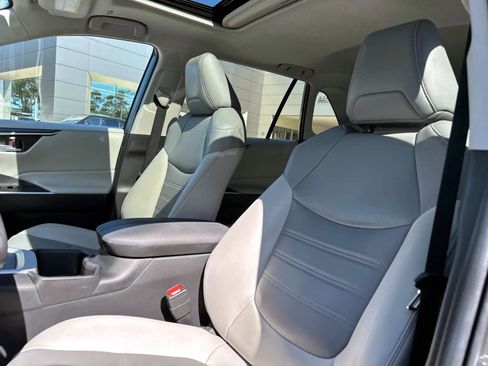 Used 2024 Toyota RAV4 XLE Premium image 21