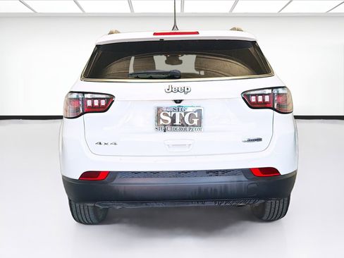 Used 2024 Jeep Compass Latitude image 5