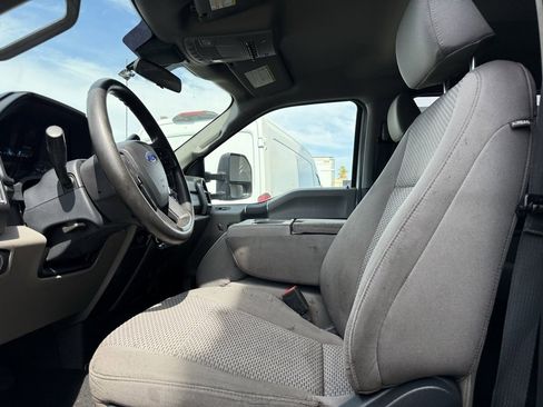 Used 2022 Ford F550 4x4 Crew Cab Super Duty image 34