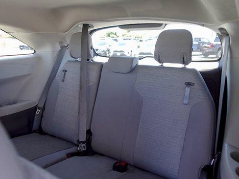 Certified 2023 Toyota Sienna LE FWD image 25