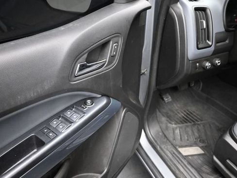 Used 2020 Chevrolet Colorado Z71 AWD/4WD image 14